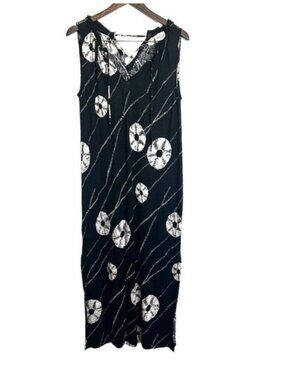 Black and White Sleeveless Mini Dress